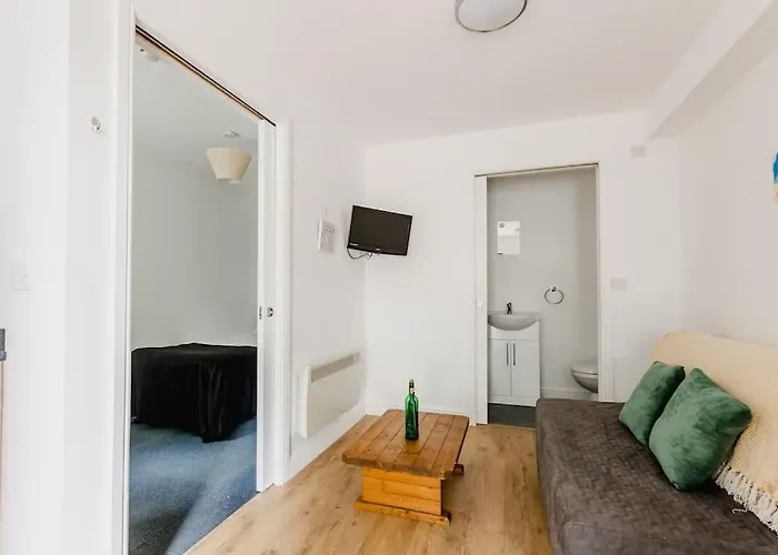 Withernsea Studio Apt & Sofa Bed